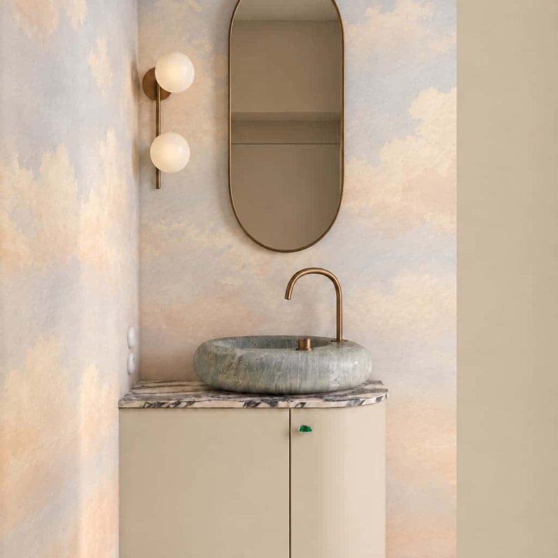 Violet Saffron bathroom