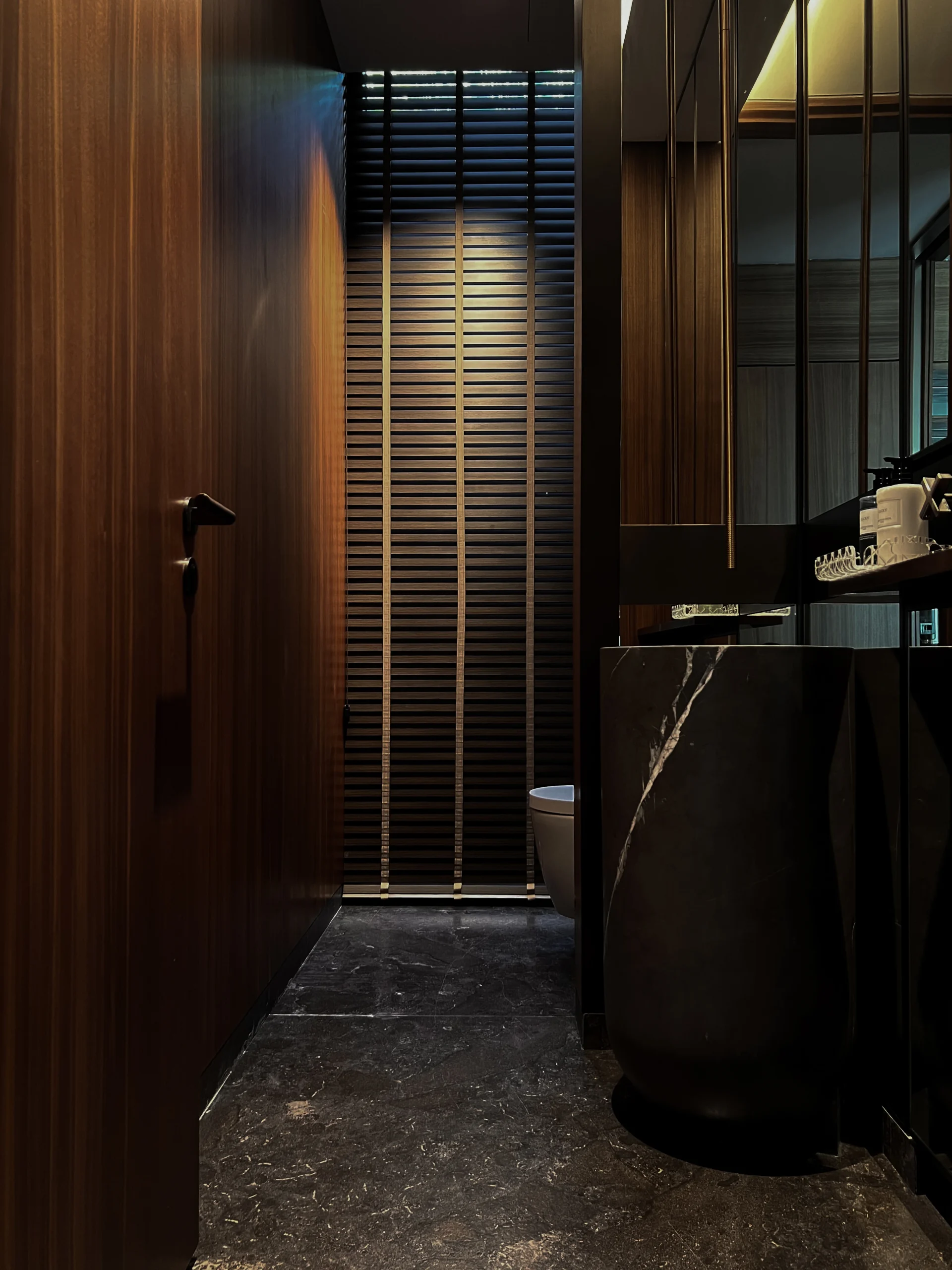 wooden venetian blinds 02